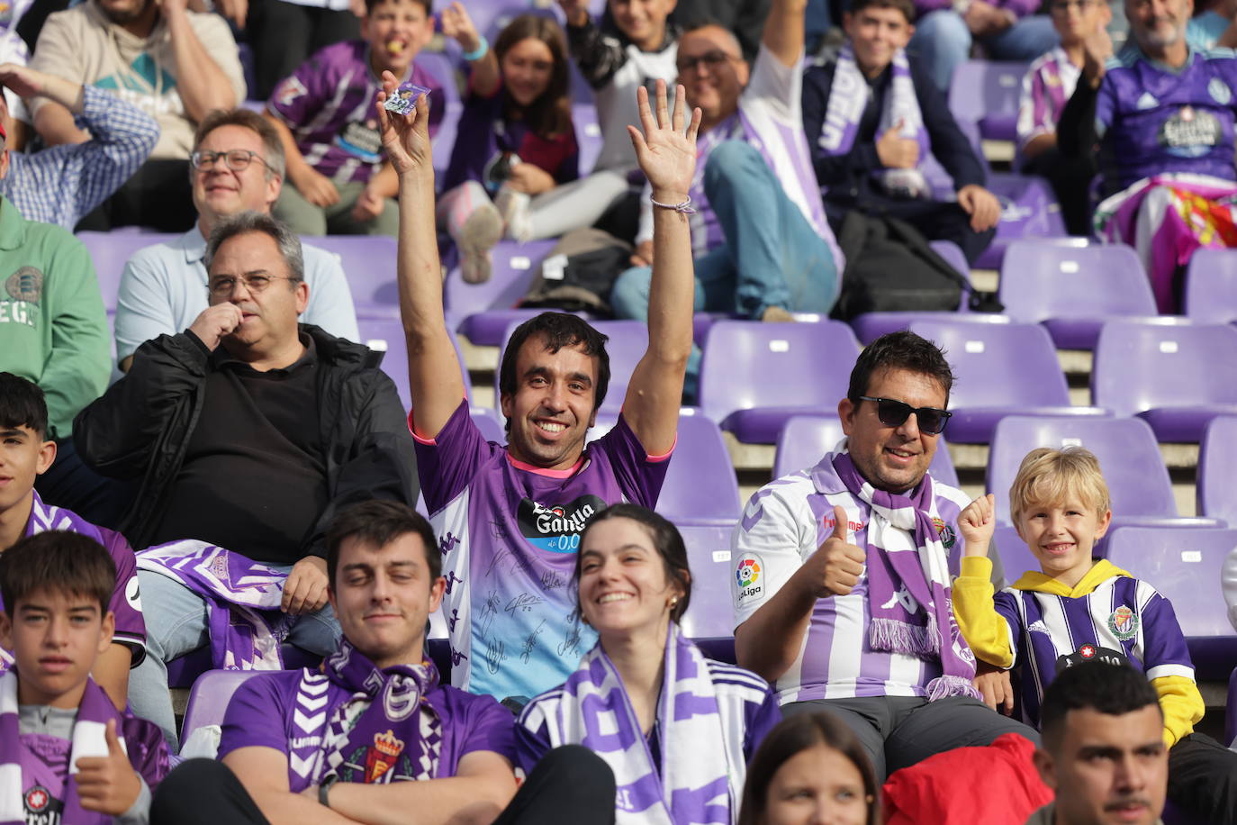 Búscate en la grada del estadio José Zorrilla (3/4)