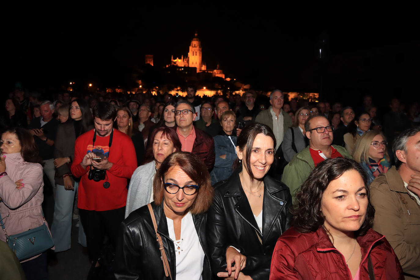 Videomapping y viandas de Isabel I, en imágenes