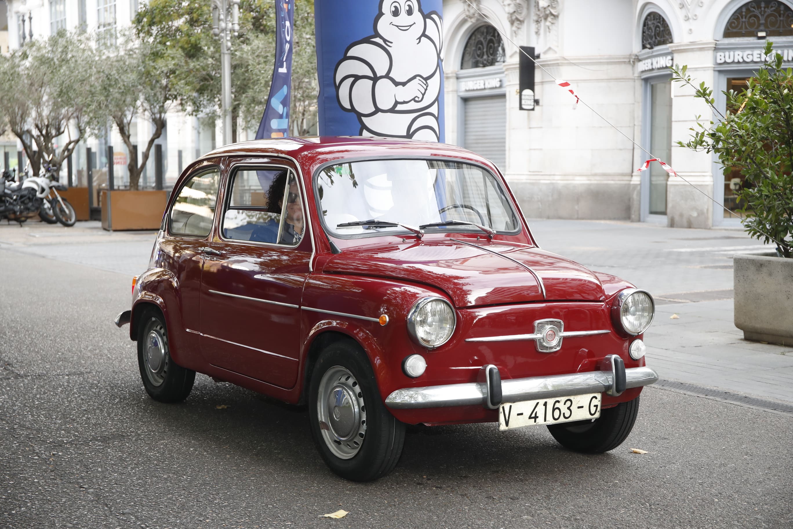 Búscate entre los participantes en Valladolid Motor Vintage (1/9)