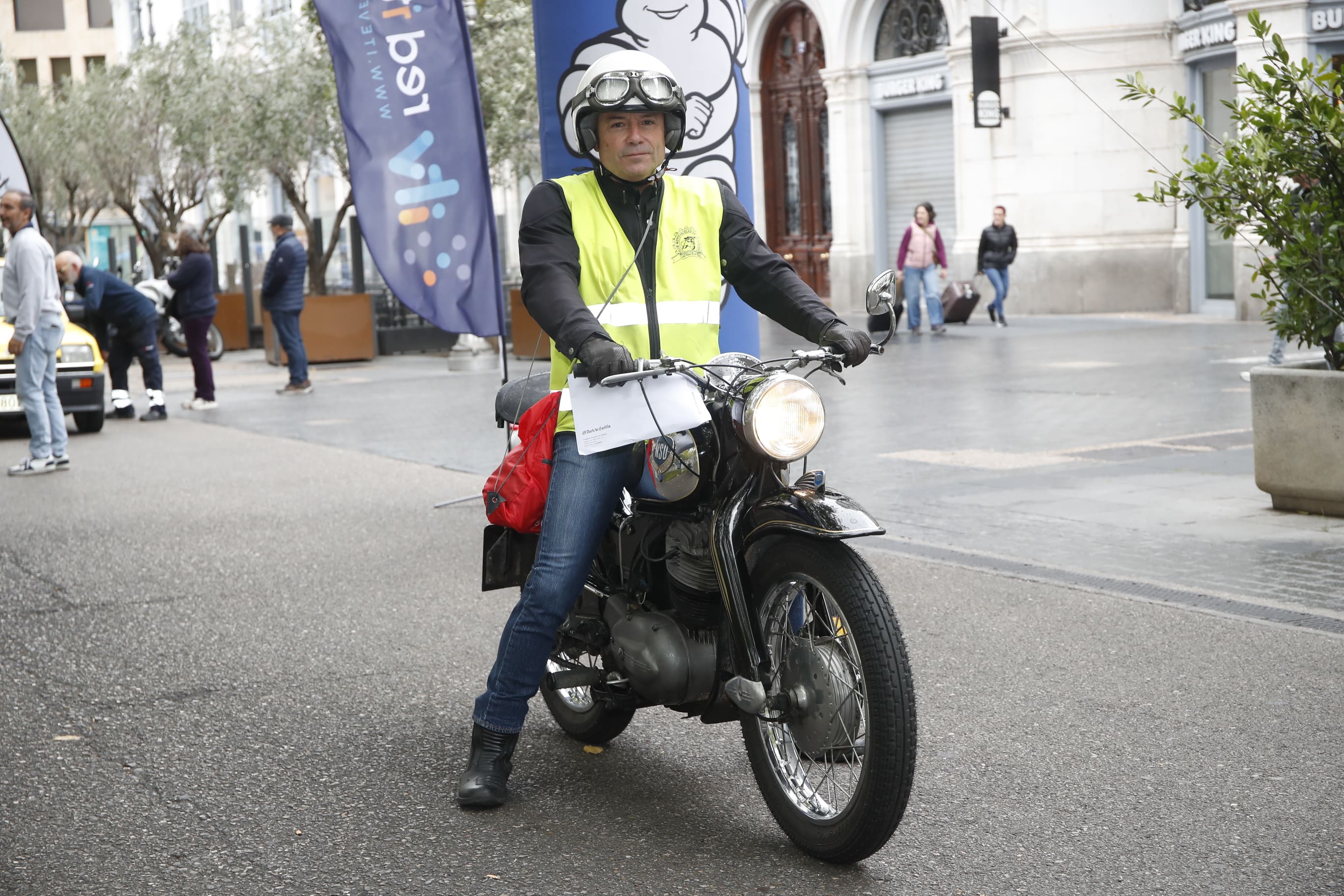 Búscate entre los participantes de Valladolid Motor Vintage (4/9)