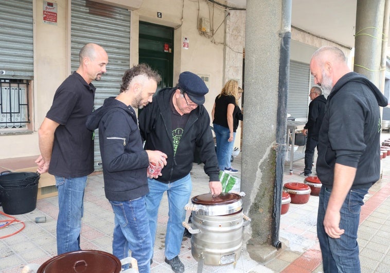 Venta de Baños repartió mil raciones de olla ferroviaria