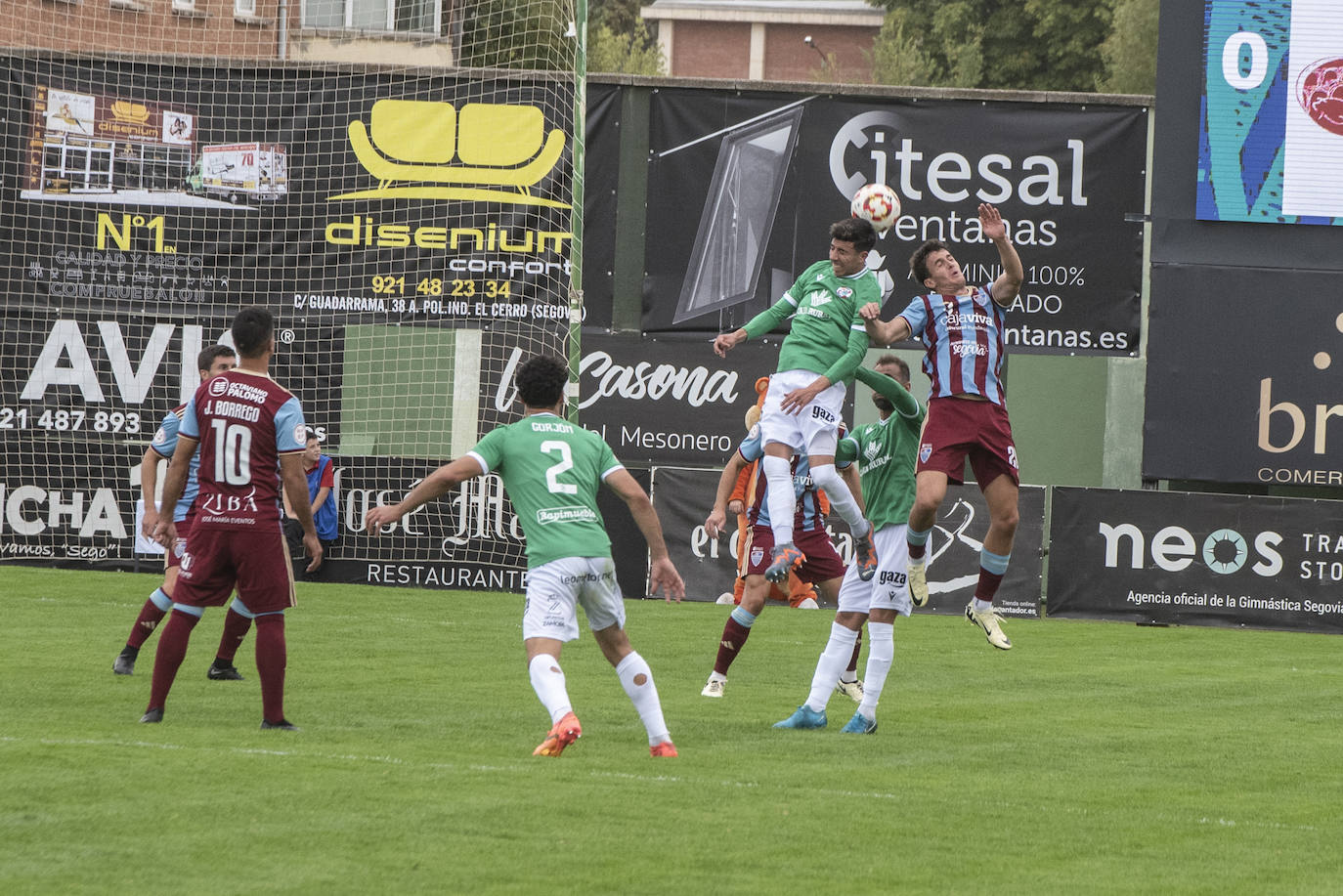 Fotografías del partido entre la Segoviana y el Zamora (1 de 2)