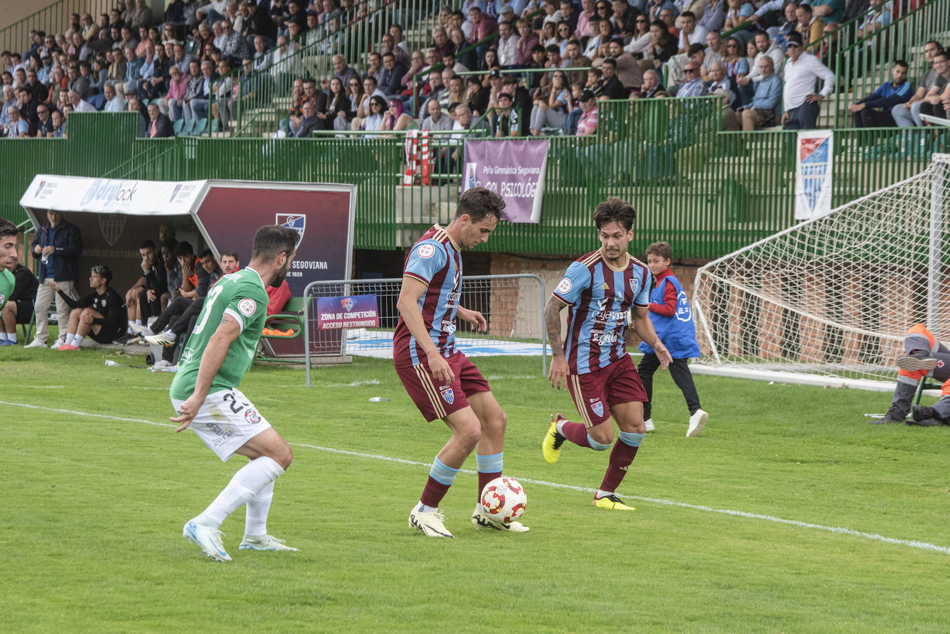 Fotografías del partido entre la Segoviana y el Zamora (1 de 2)