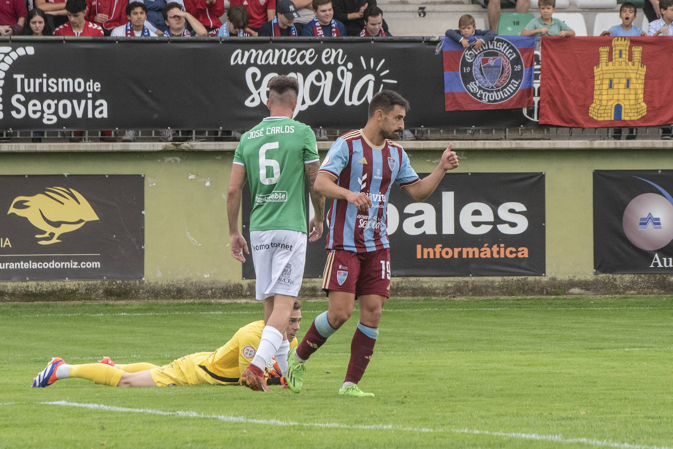 Fotografías del partido entre la Segoviana y el Zamora (1 de 2)