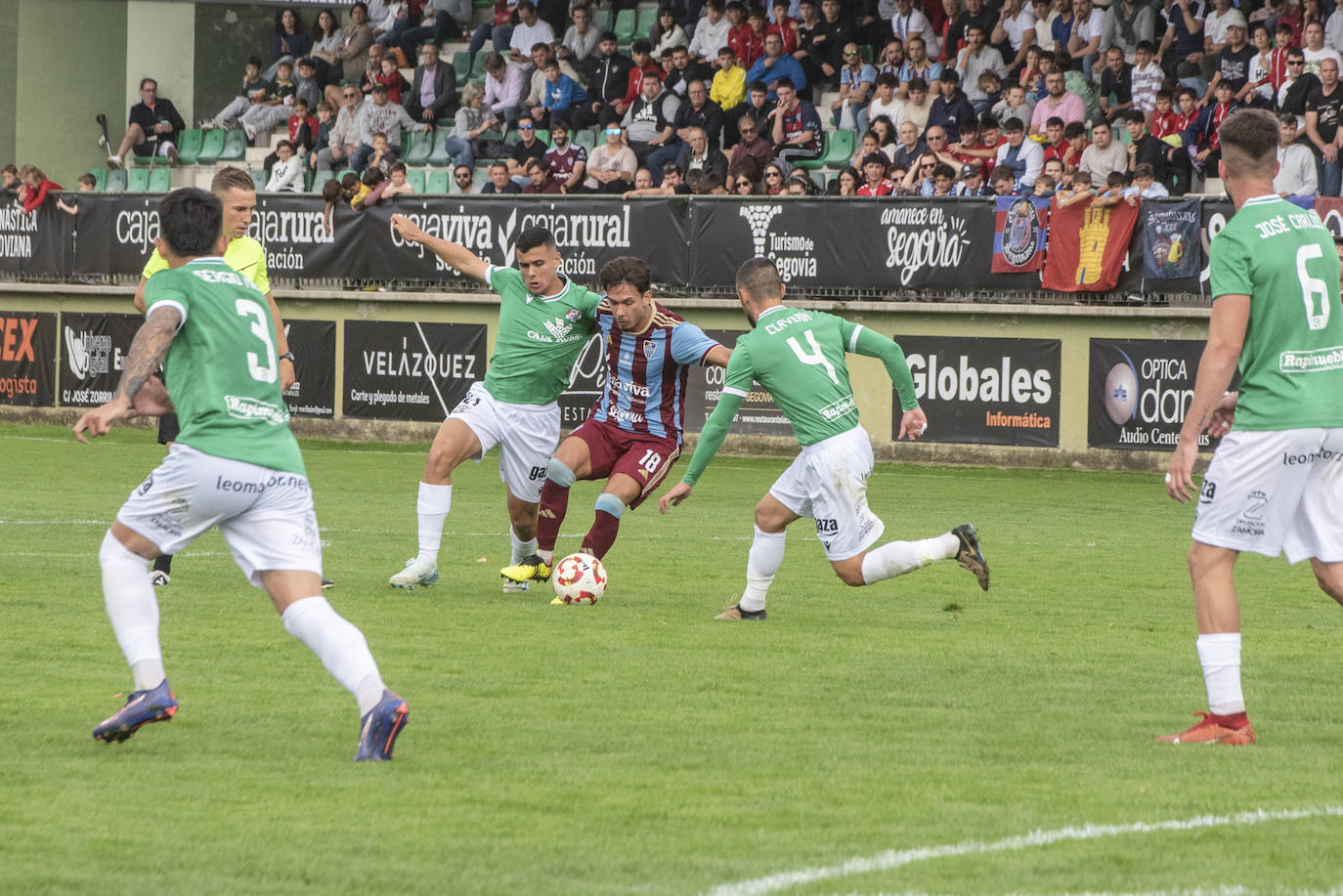 Fotografías del partido entre la Segoviana y el Zamora (1 de 2)