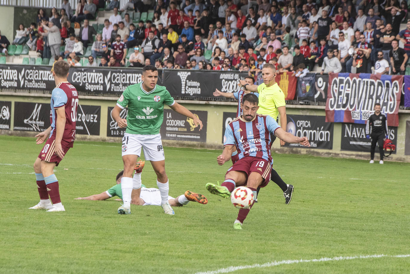 Fotografías del partido entre la Segoviana y el Zamora (1 de 2)