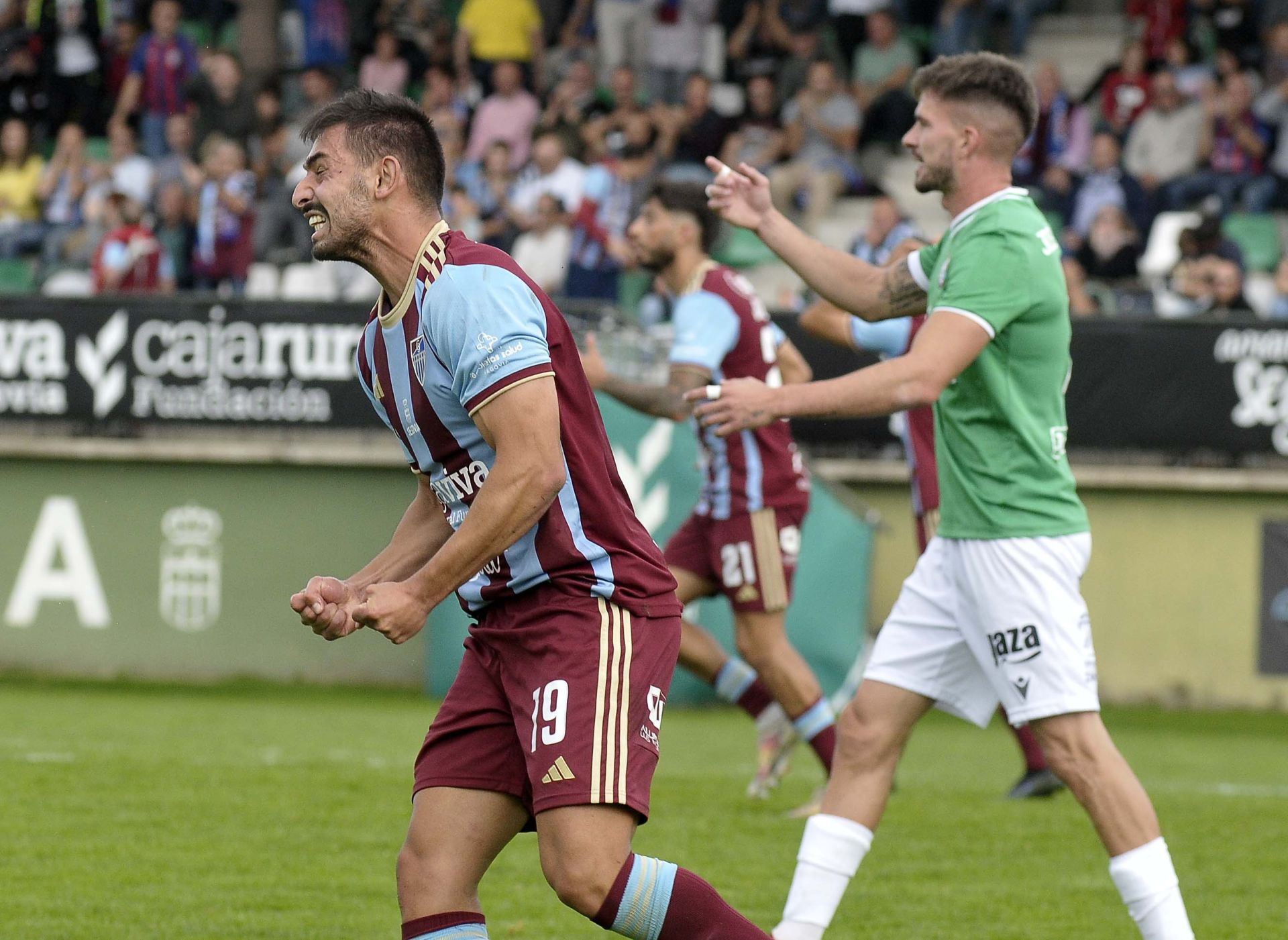 Fotografías del partido entre la Segoviana y el Zamora (2 de 2)