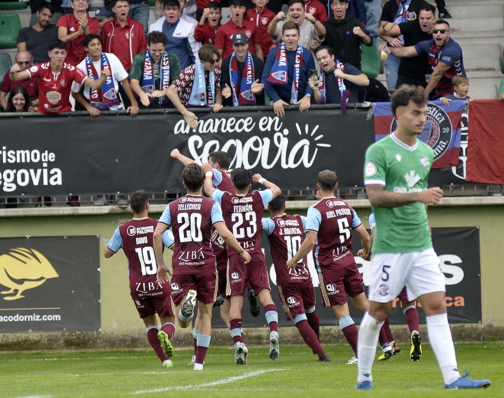 Fotografías del partido entre la Segoviana y el Zamora (2 de 2)