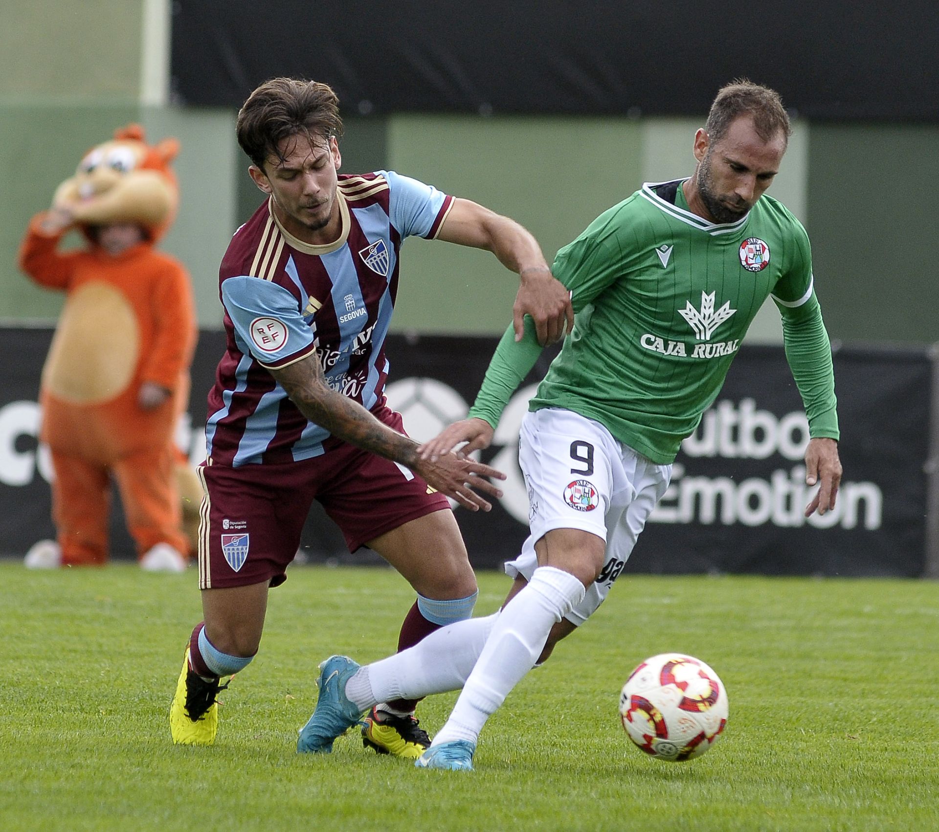 Fotografías del partido entre la Segoviana y el Zamora (2 de 2)