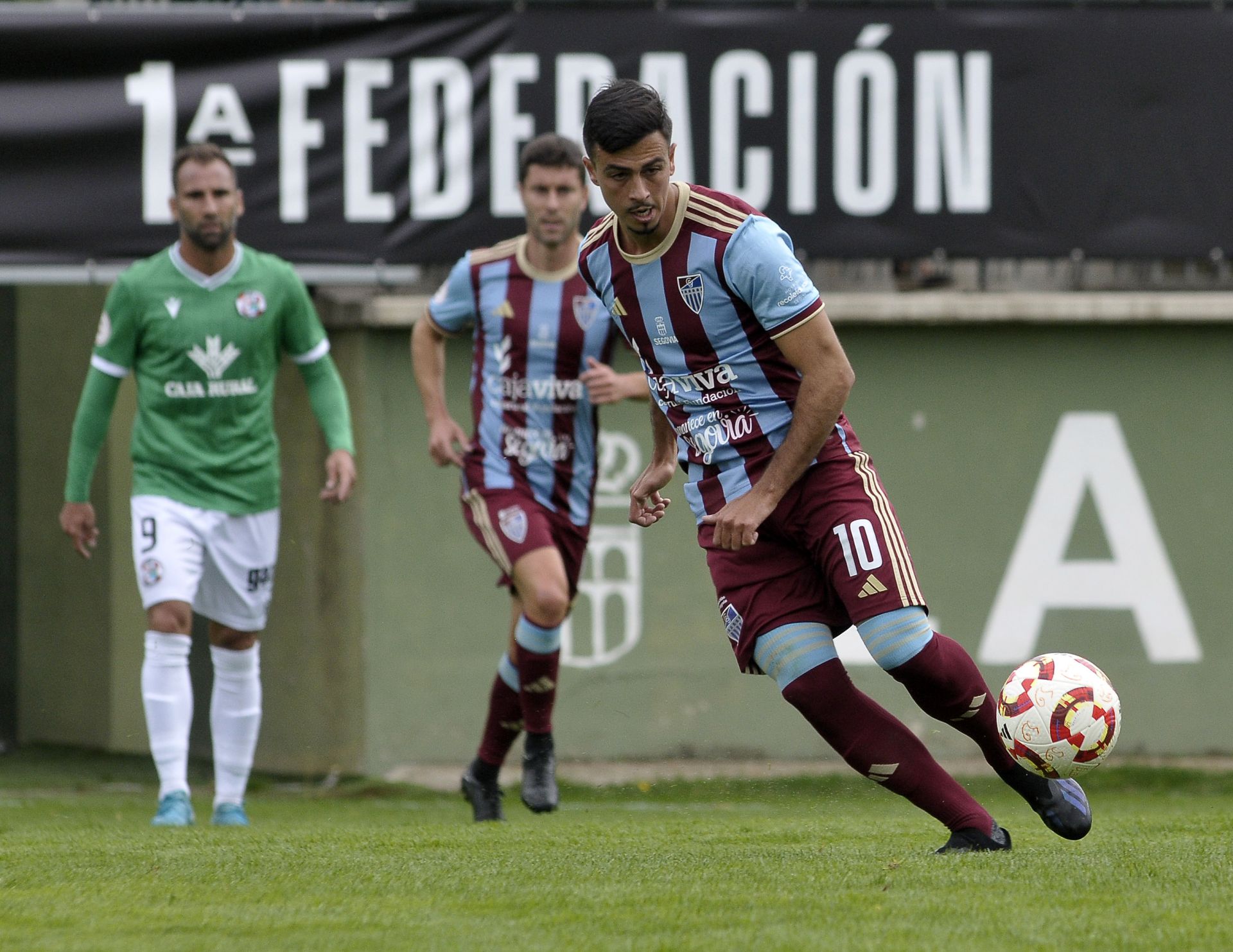 Fotografías del partido entre la Segoviana y el Zamora (2 de 2)