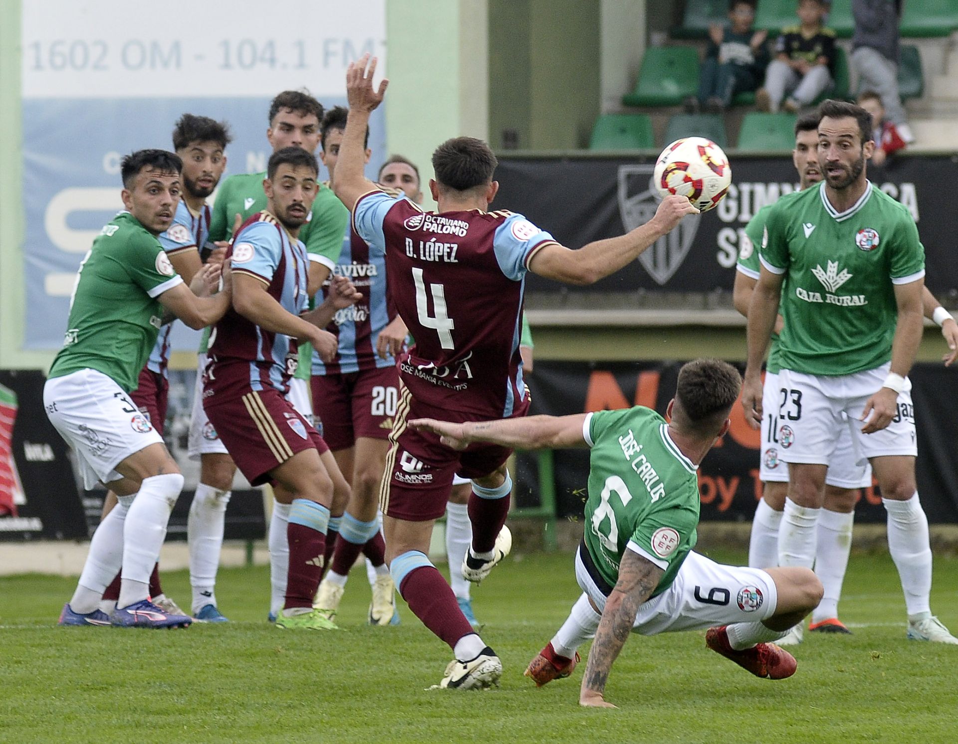 Fotografías del partido entre la Segoviana y el Zamora (2 de 2)