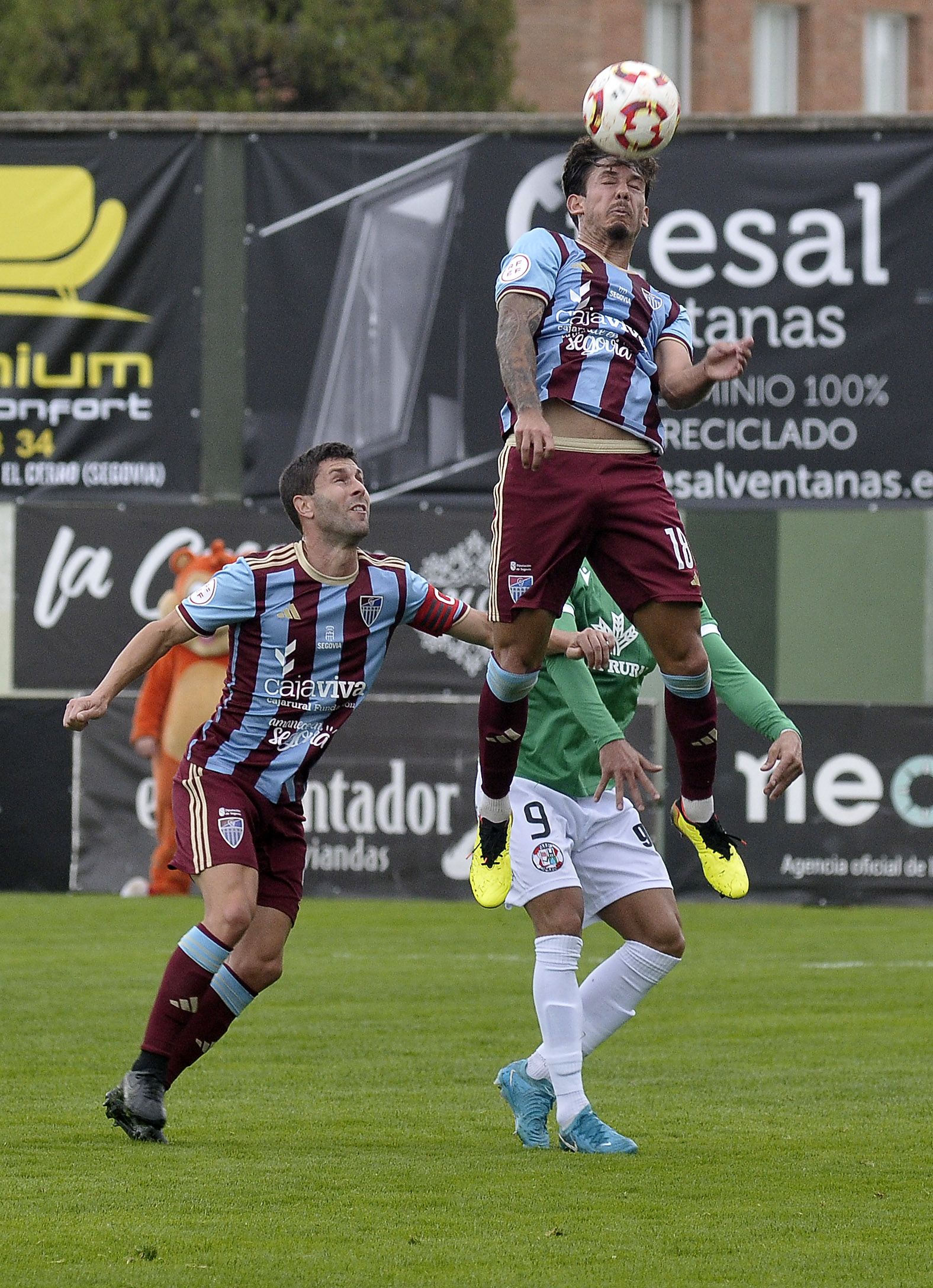 Fotografías del partido entre la Segoviana y el Zamora (2 de 2)