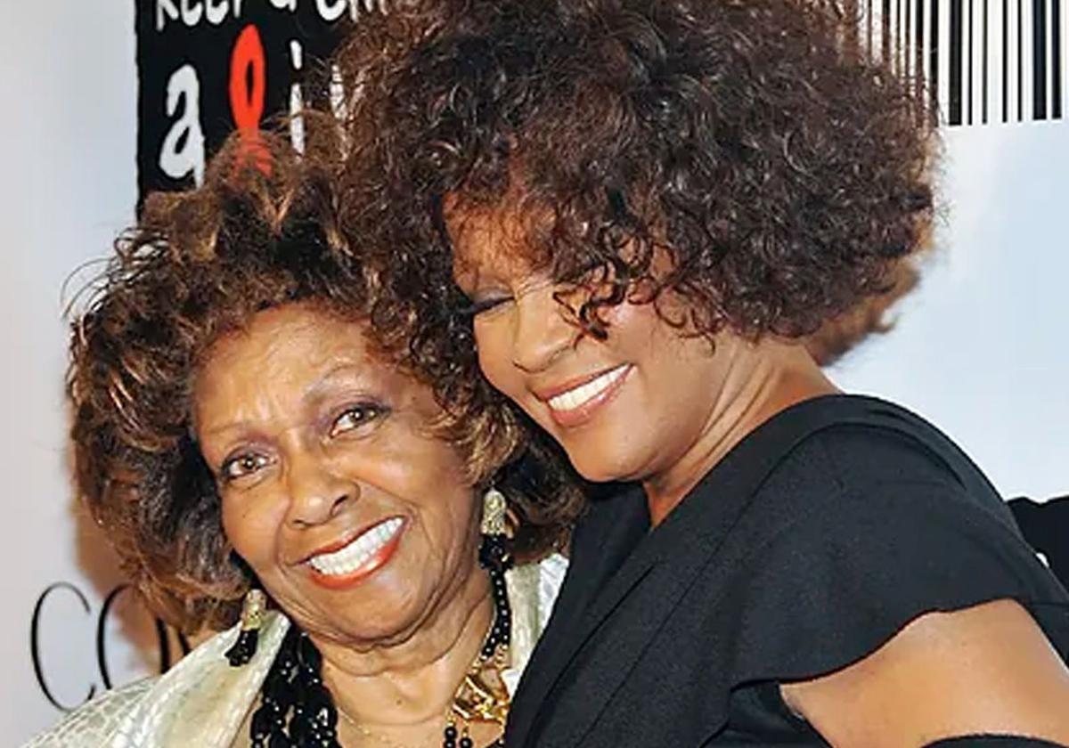 Cissy Houston, con su hija Whitney.