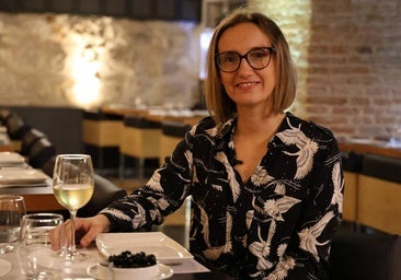 De 'brunch' vegetariano con la escritora Andrea Longarela: «Nunca perdono el postre»