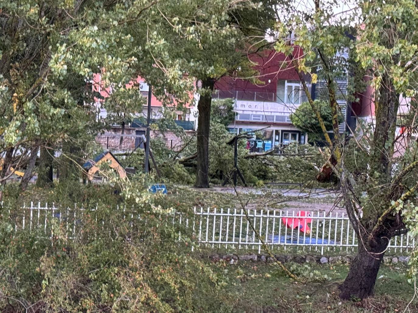 Cerrado el parque infantil de Aguilar de Campoo