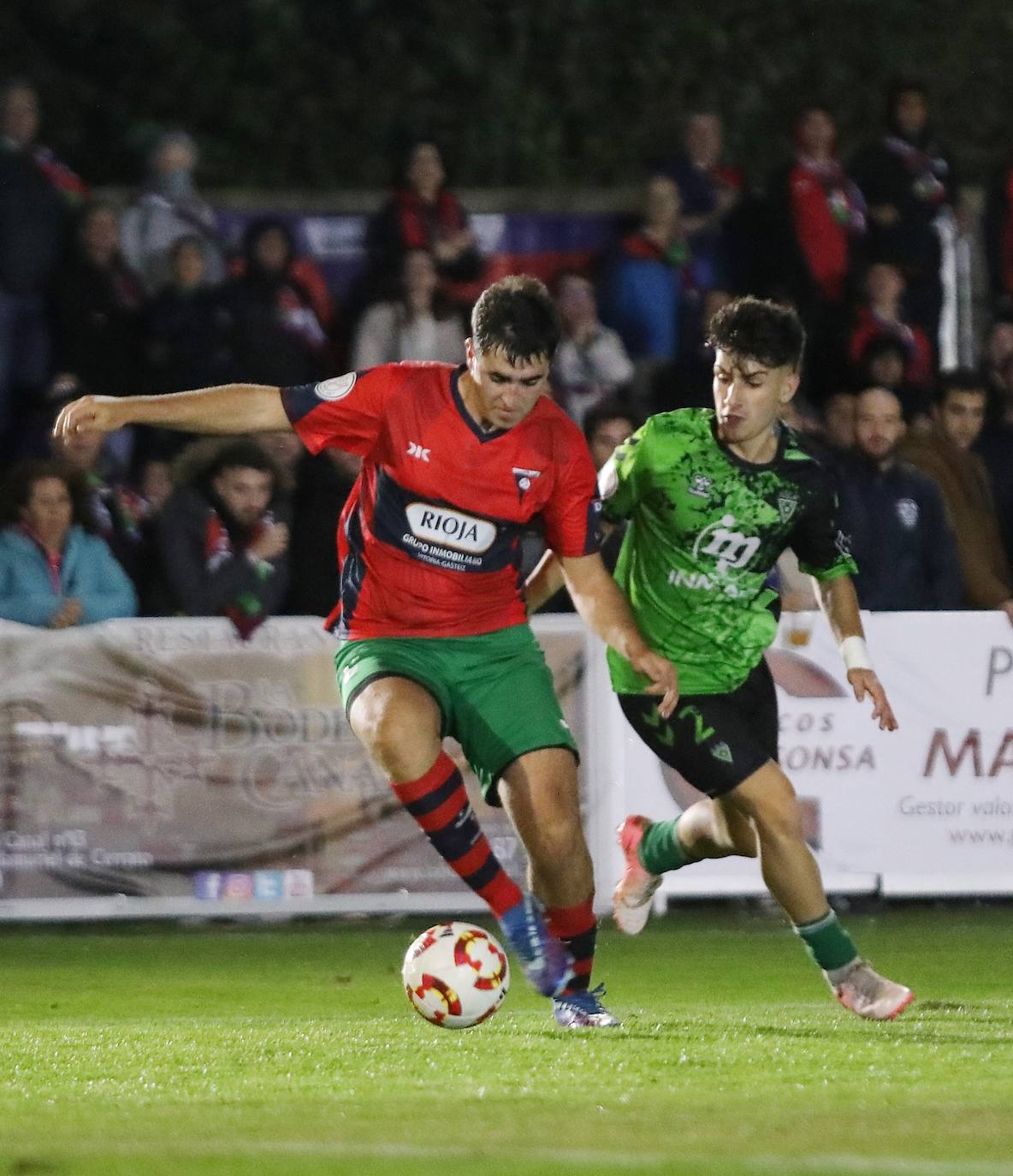 Así juega y pasa el Villamuriel a la segunda ronda de la Copa del Rey