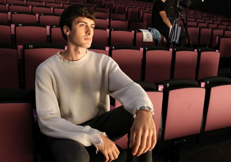 Un modelo, en un minuto: «Me gusta la magia del directo de la pasarela»