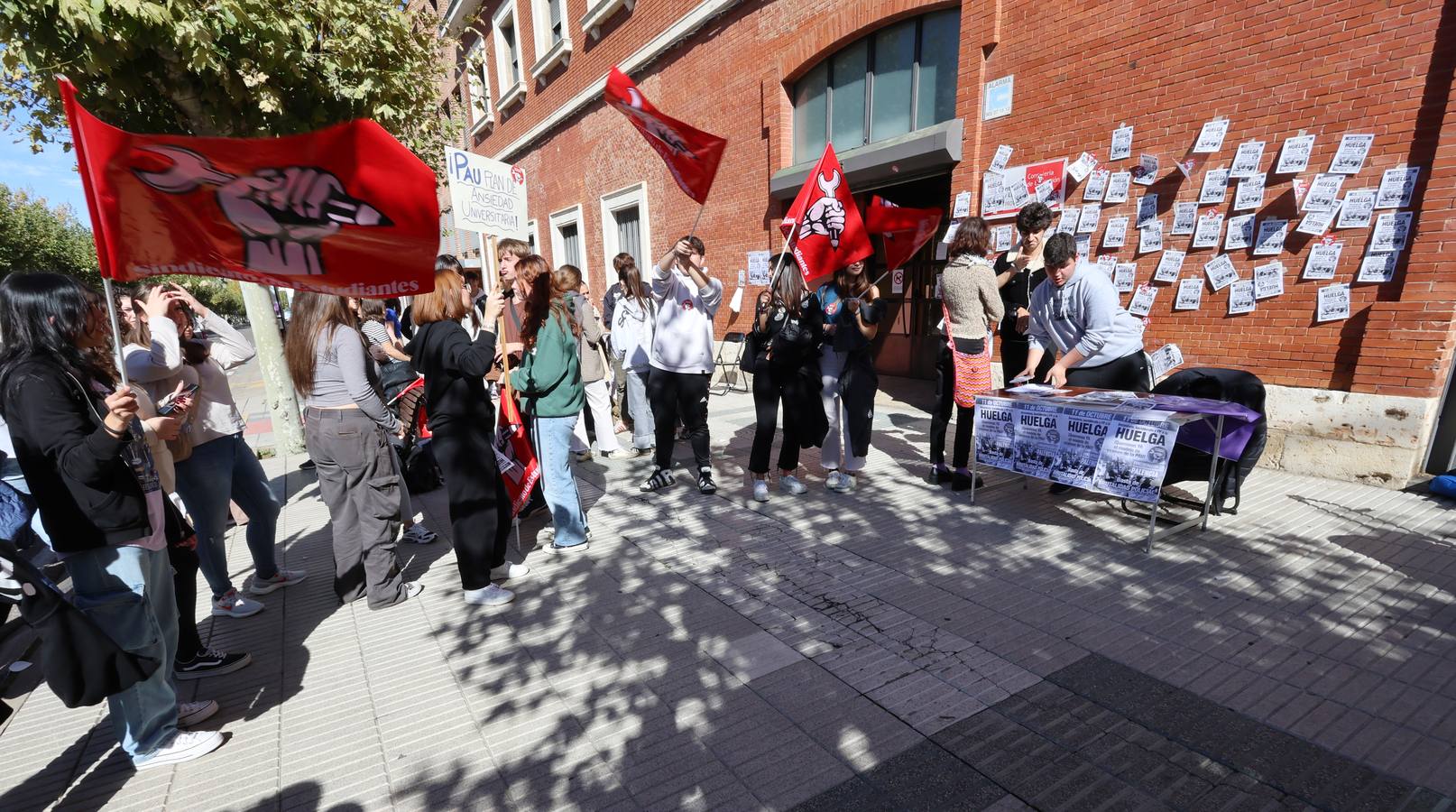 Los estudiantes protestan ante Educación por la nueva prueba universitaria