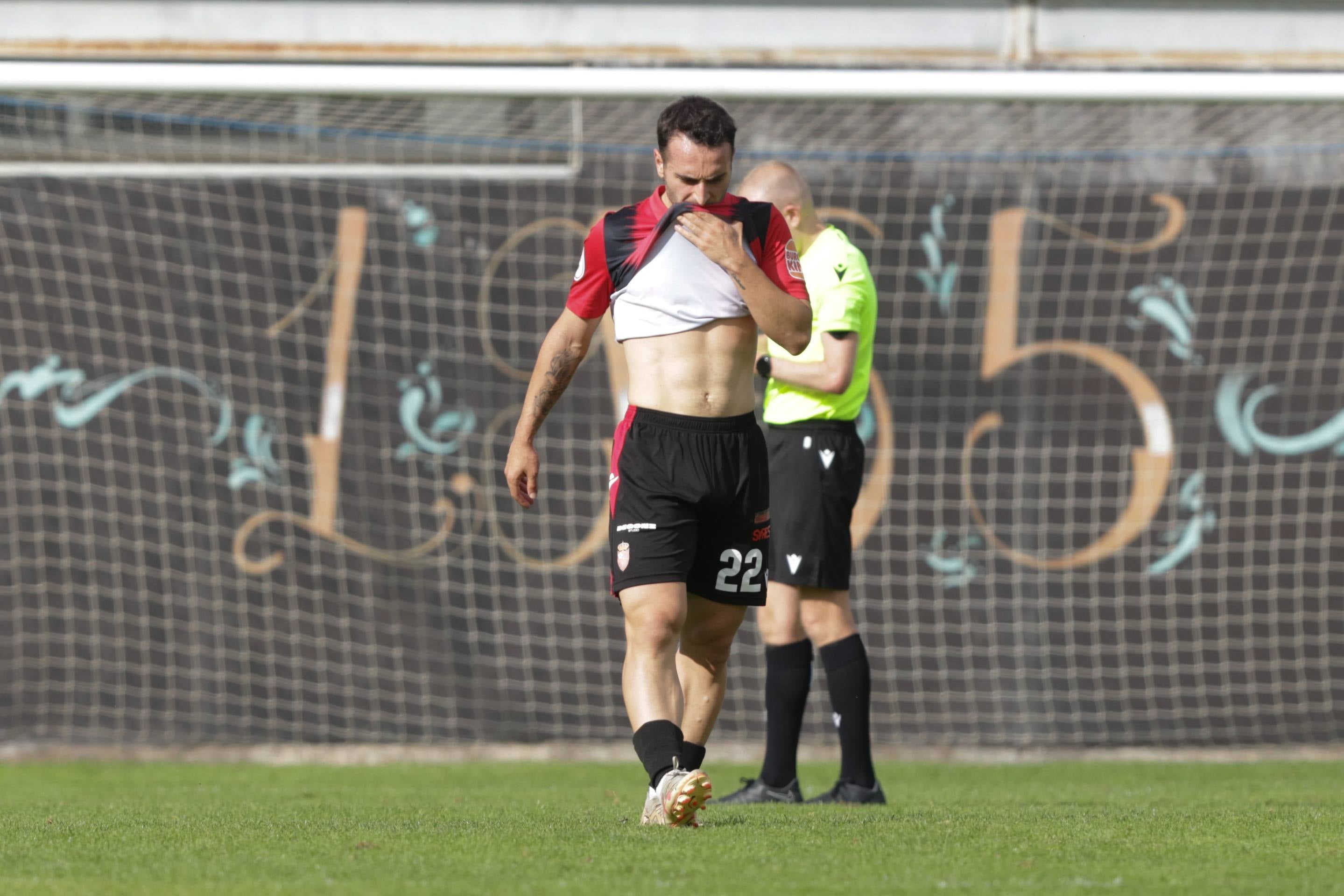 La derrota del Laguna ante el Villaralbo, en imágenes