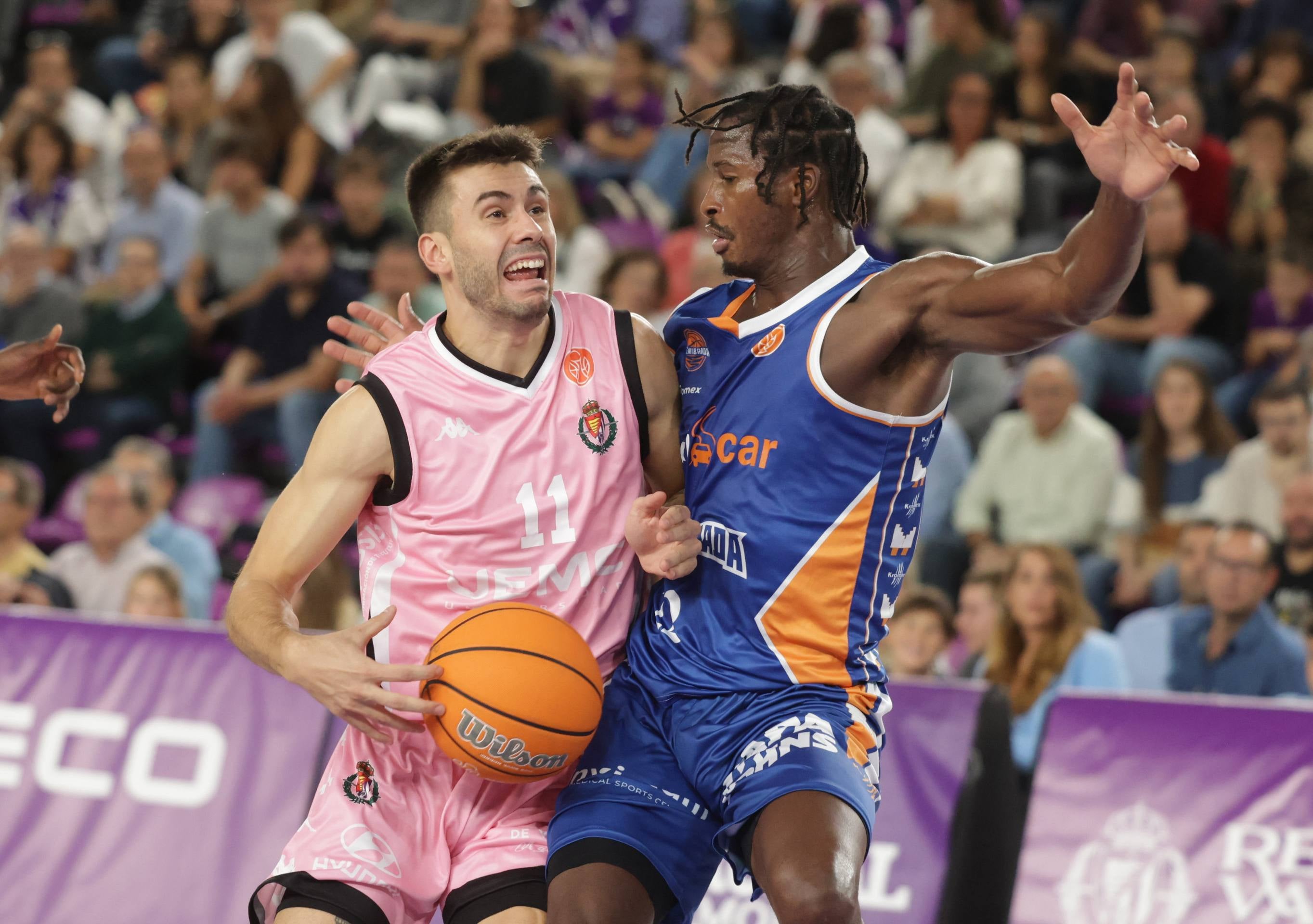 La derrota del UEMC Real Valladolid Baloncesto ante Fuenlabrada, en imágenes