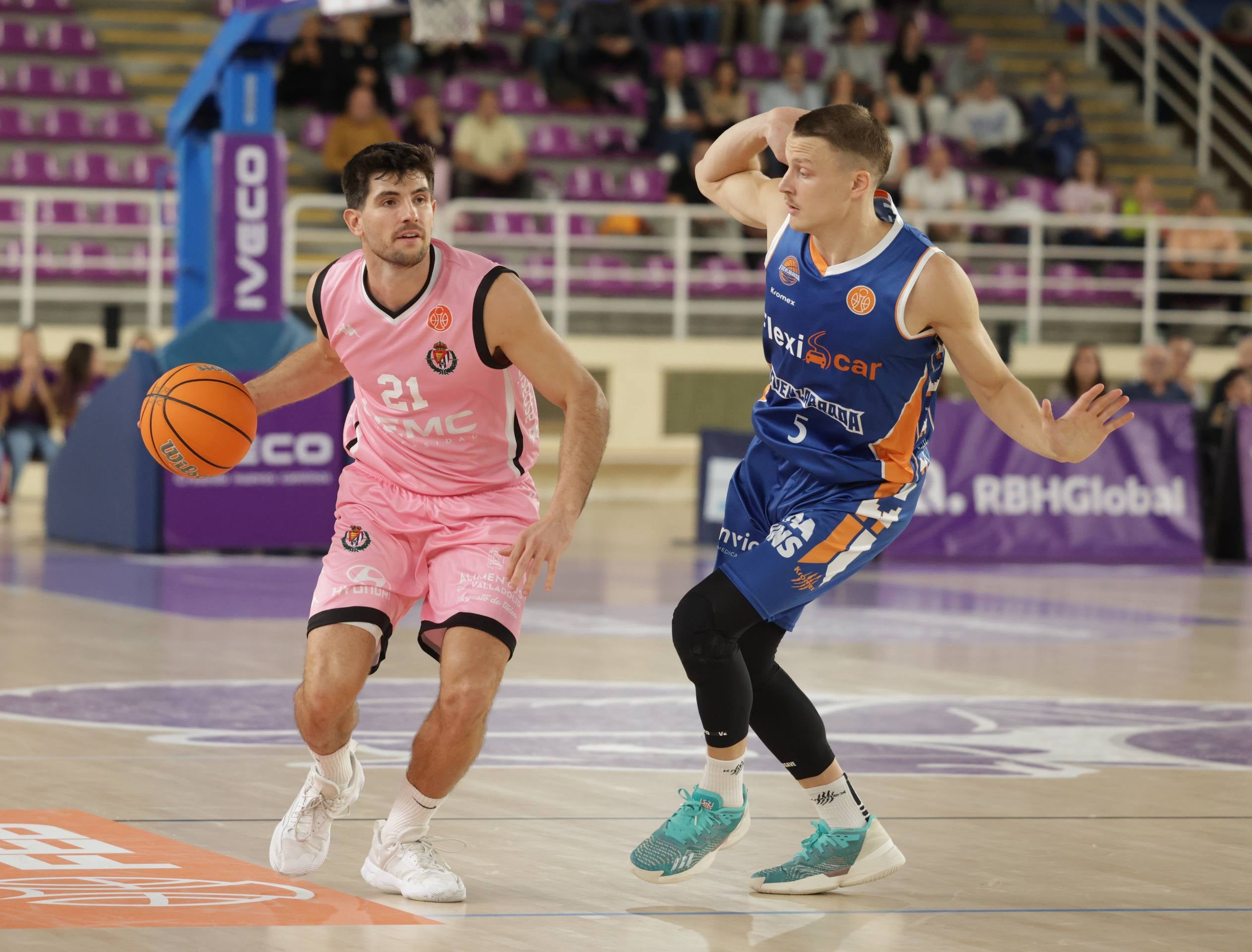 La derrota del UEMC Real Valladolid Baloncesto ante Fuenlabrada, en imágenes