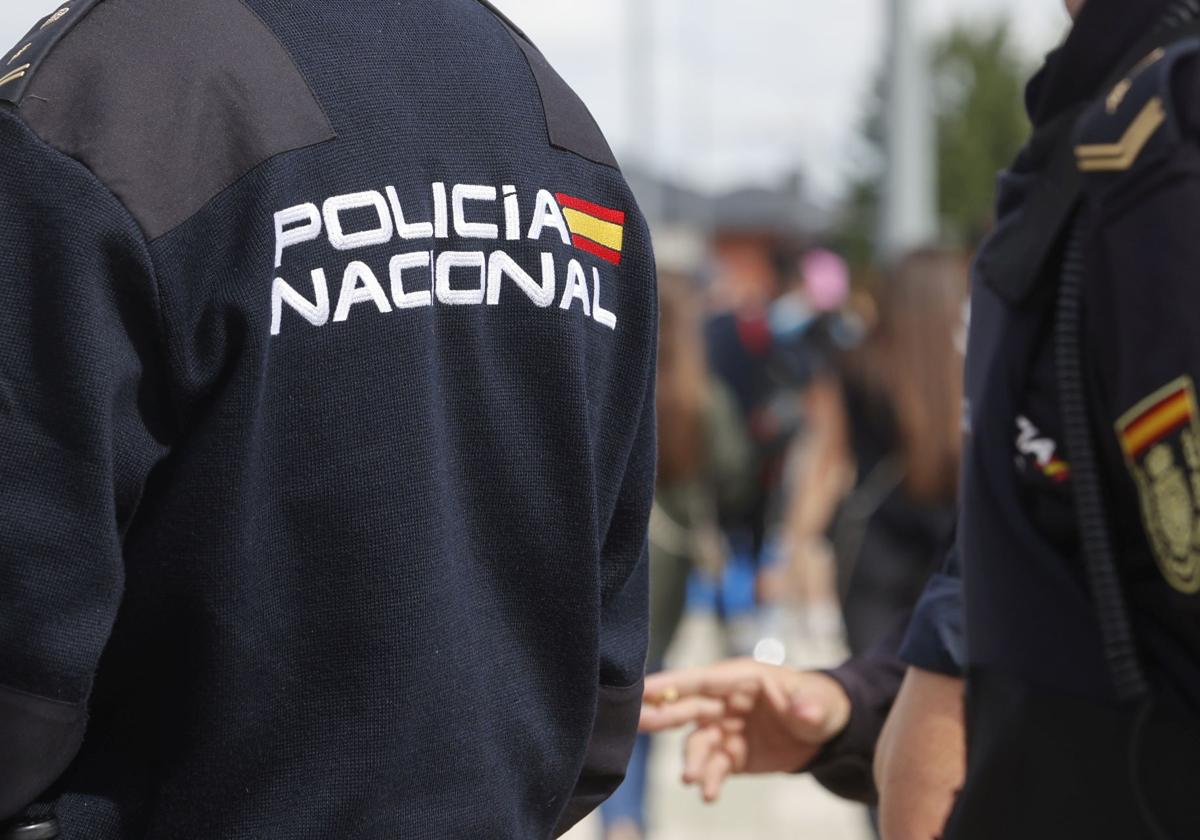 Agentes de la Policía Nacional.