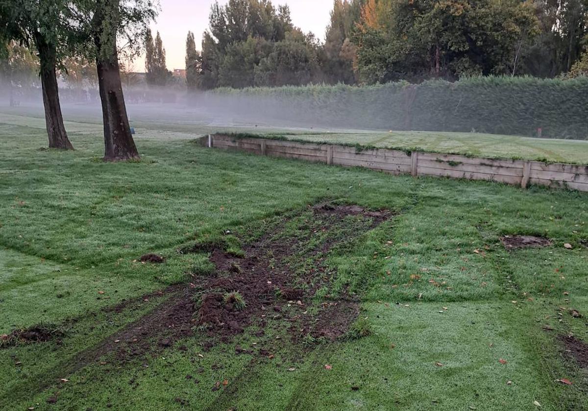 Los destrozos en el campo de golf de Isla Dos Aguas