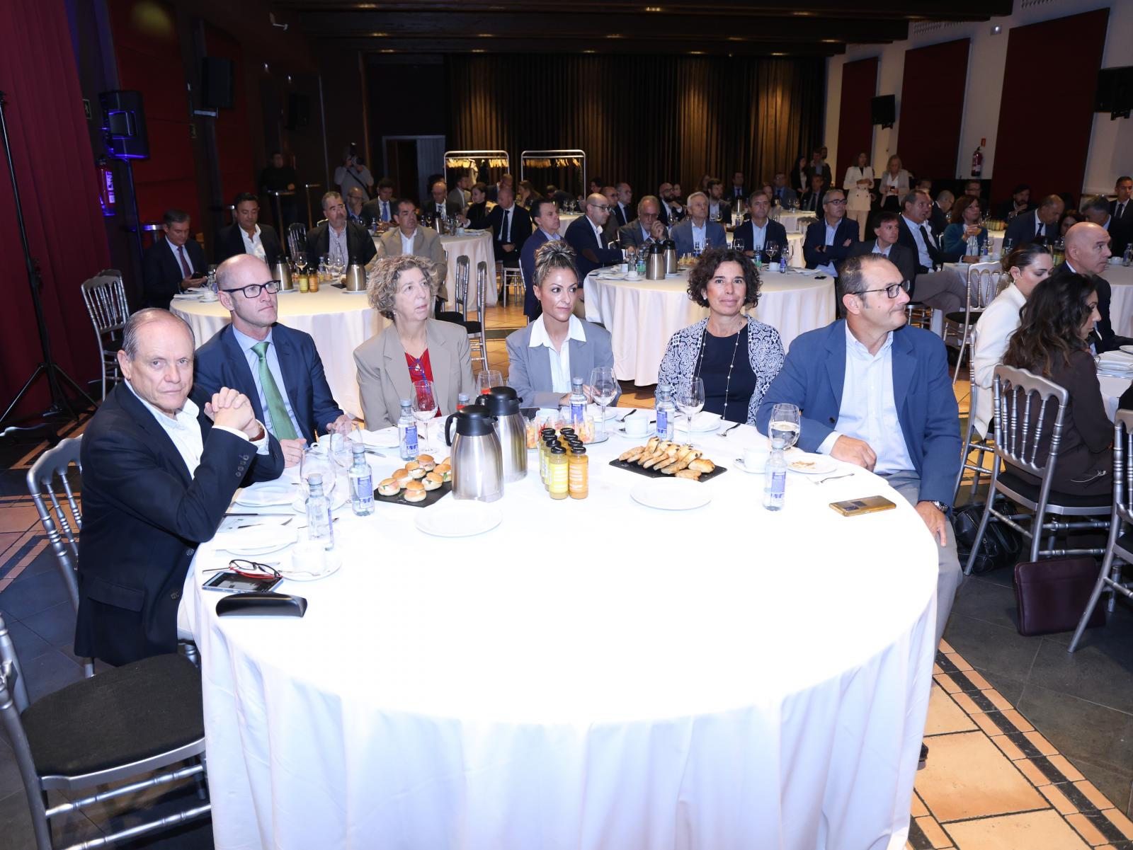 José Antonio Lobato, Miguel Calvo, Isabel Clavero, Sandra Ramos, Patricia Mozo y Manuel Martín