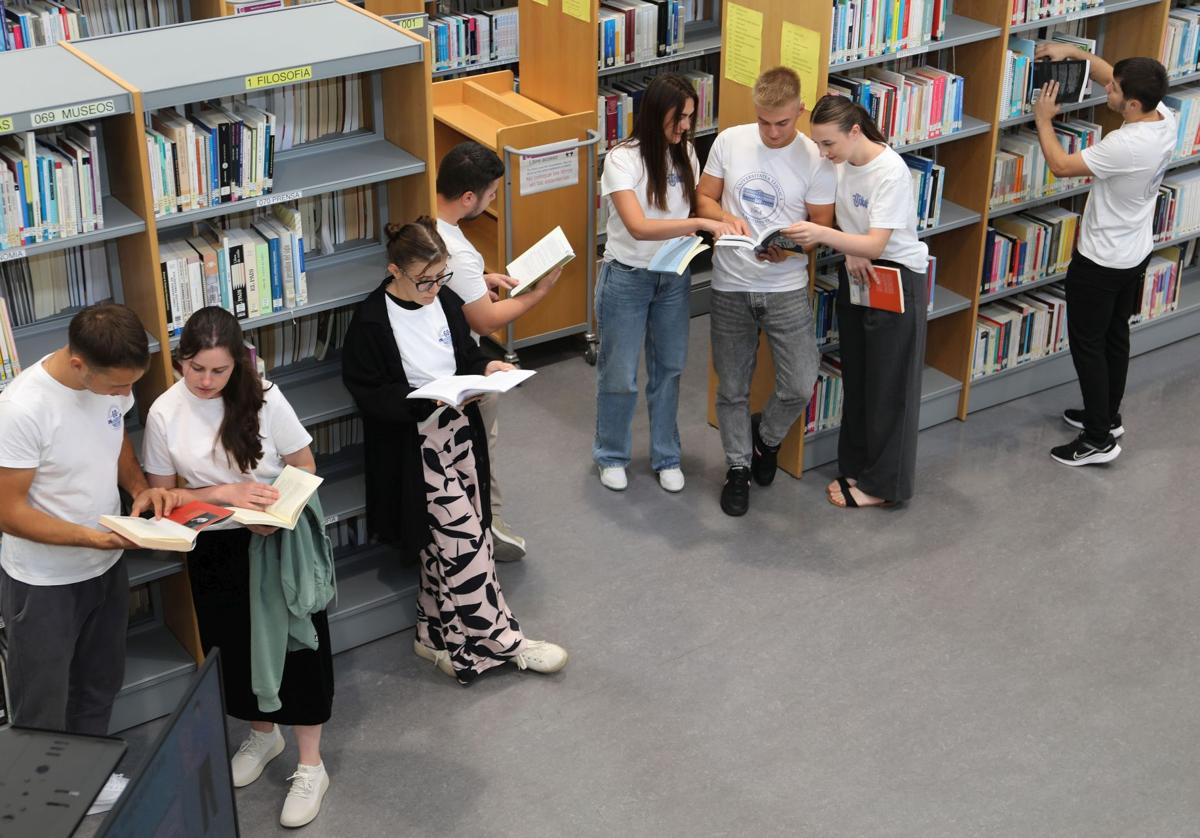 Estudiantes de Erasmus en la biblioteca de La Yutera, en una imagen de archivo.