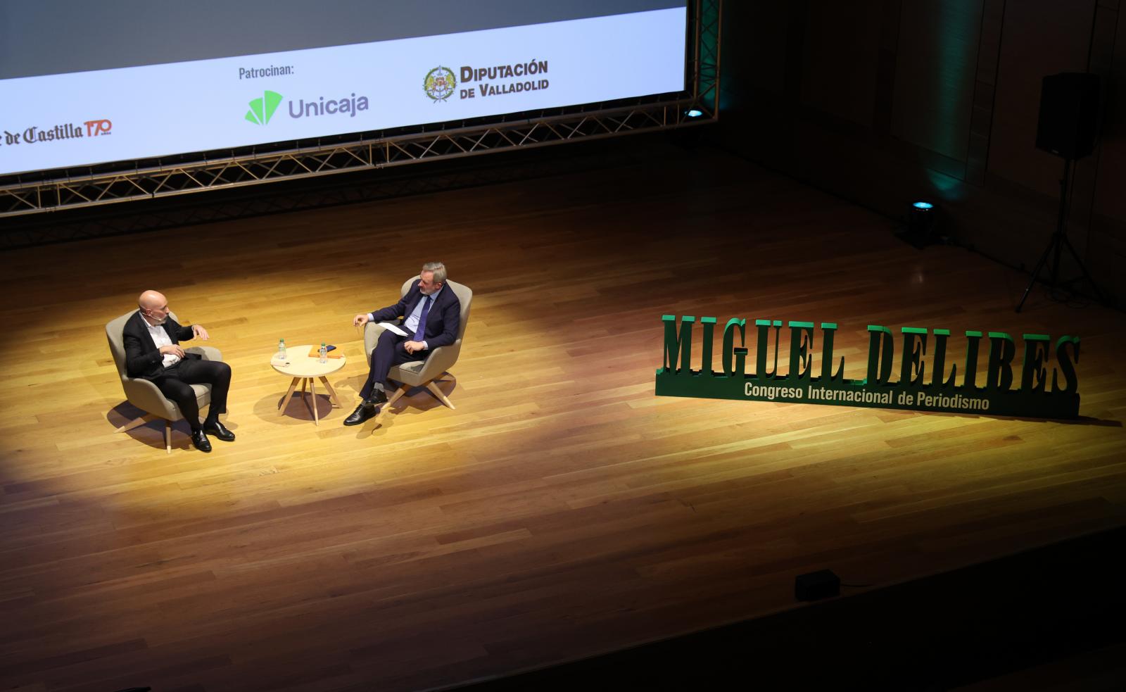 Ignacio Cardero y Ángel Ortiz, durante el coloquio.