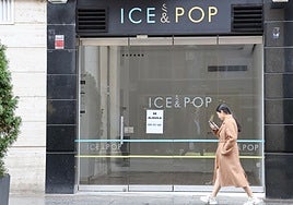 Fachada del local de la Calle Mayor cerrado.