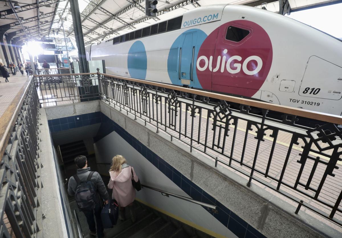 Imagen de archivo de un tren de Ouigo en la estación Campo Grande.