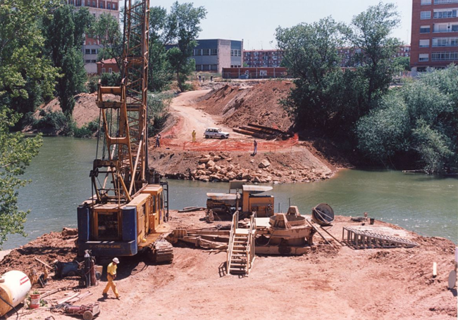 Primeros pasos de la obra del décimo puente sobre el Pisuerga.