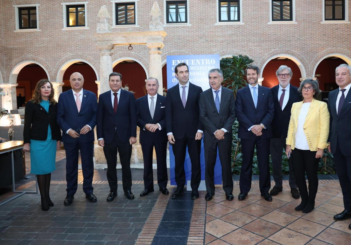 Los asistentes al encuentro con Carlos Cuerpo, ministro de Economía Comercio y Empresa