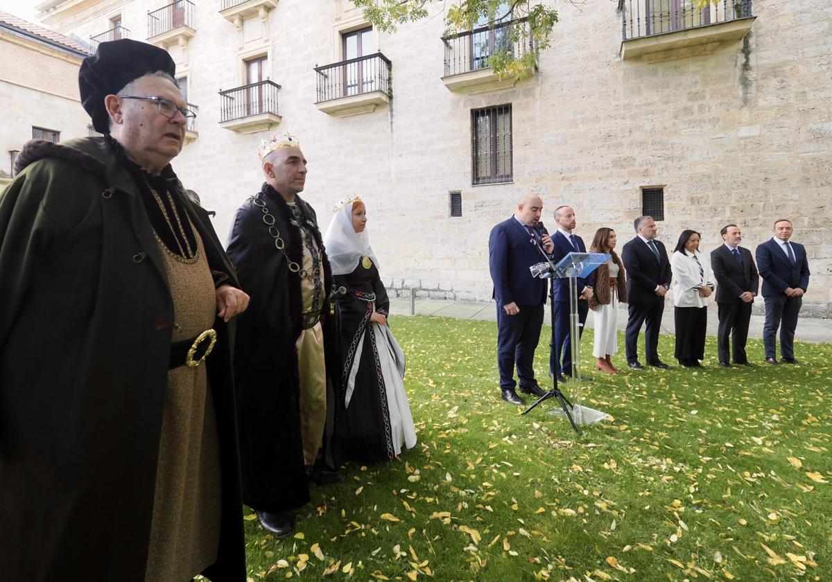 Dirigentes de Vox apelan a la unidad de España en los 555 años de la boda de los Reyes Católicos