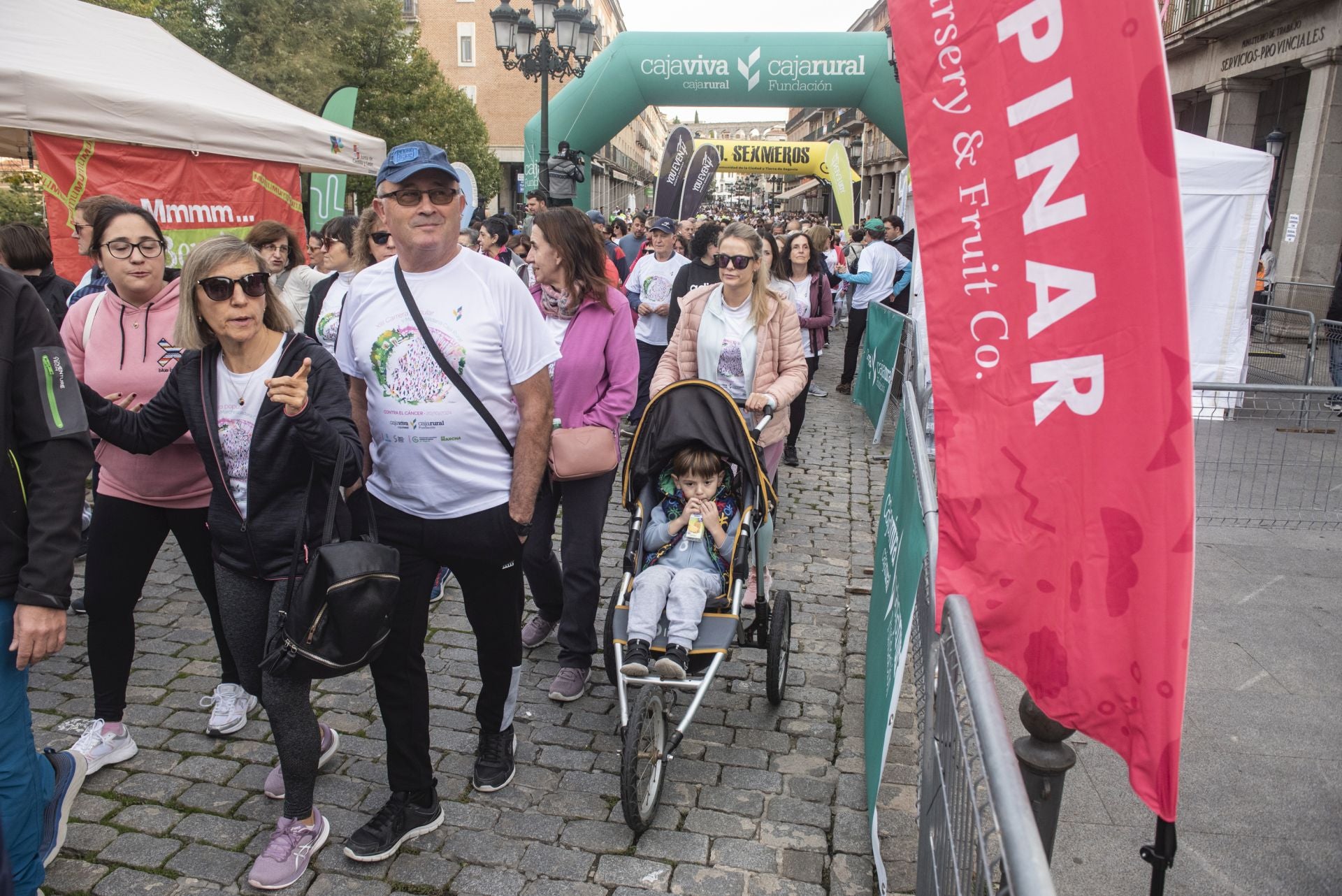 Fotografías de la marcha contra el cáncer de mama 2024