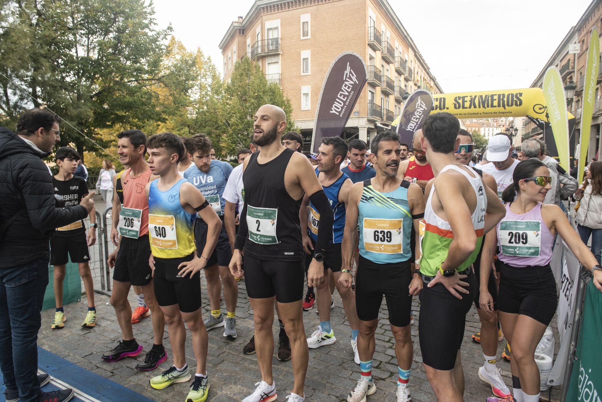 Fotografías de la marcha contra el cáncer de mama 2024