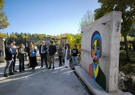 Autoridades y docentes visitan las obras finalizadas en el instituto de El Espinar.