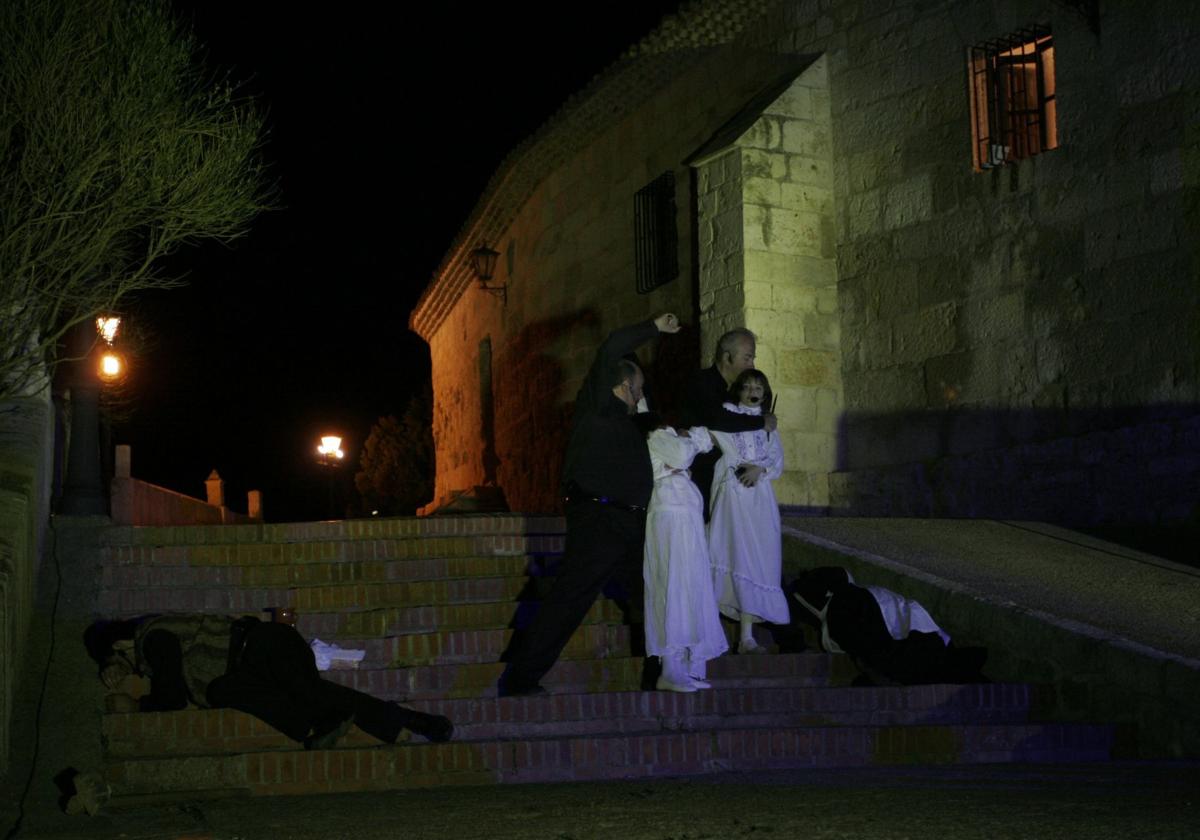 Recreación del crimen del ermitaño y su familia en el cerro del Otero.