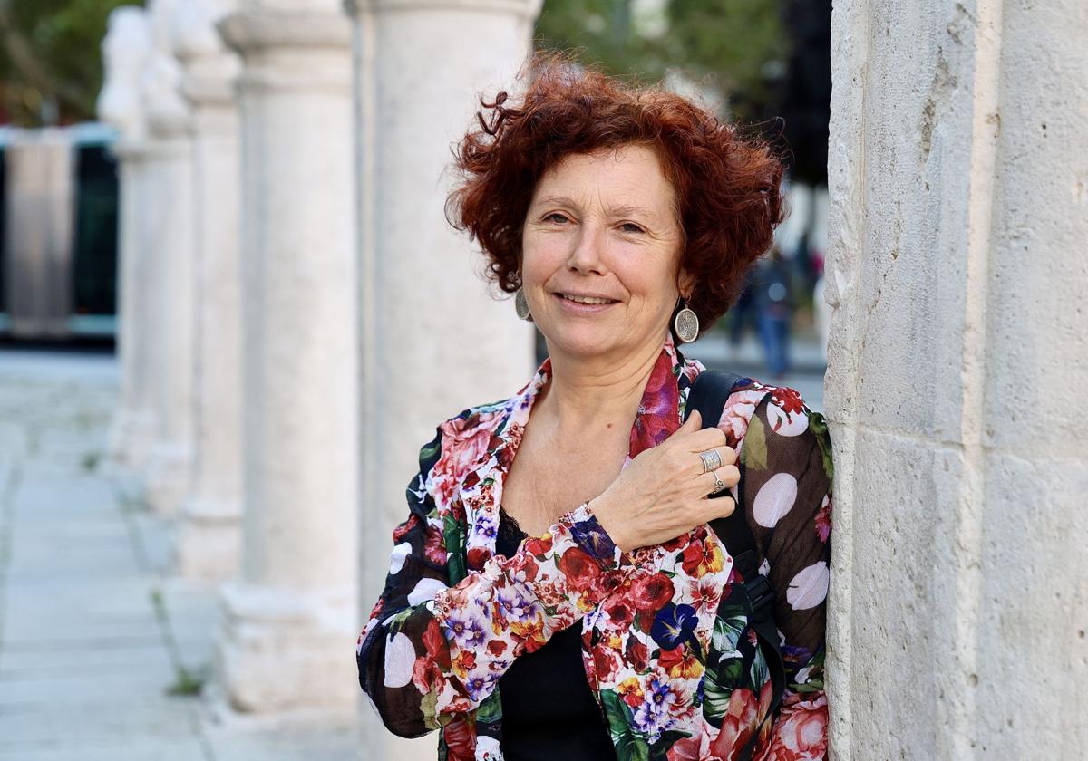 Iciar Bollaín, directora de 'Soy Nevenka' en la plaza de la Universidad de Valladolid.