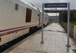 Imagen de archivo de un tren en la estación de Aguilar de Campoo.