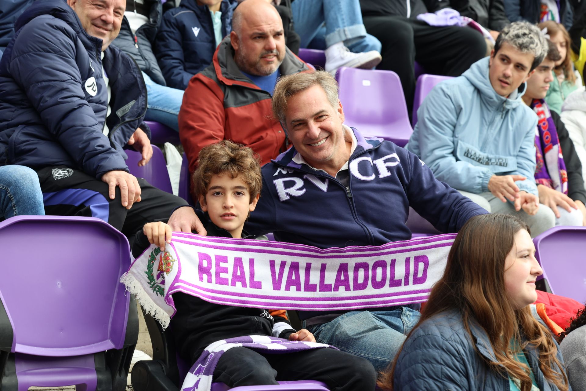 Búscate en la grada del estadio José Zorrilla (2/4)