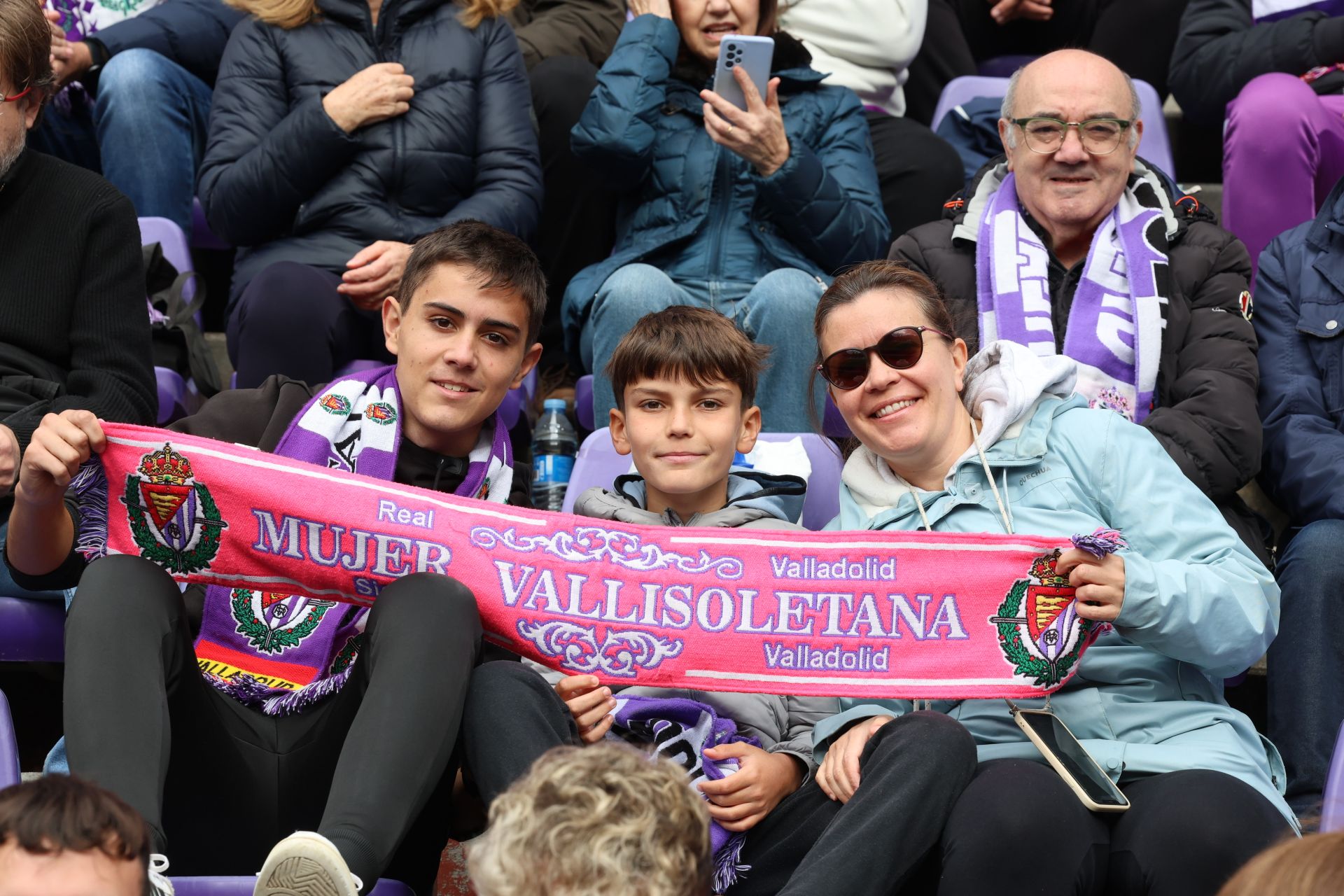 Búscate en la grada del estadio José Zorrilla (3/4)