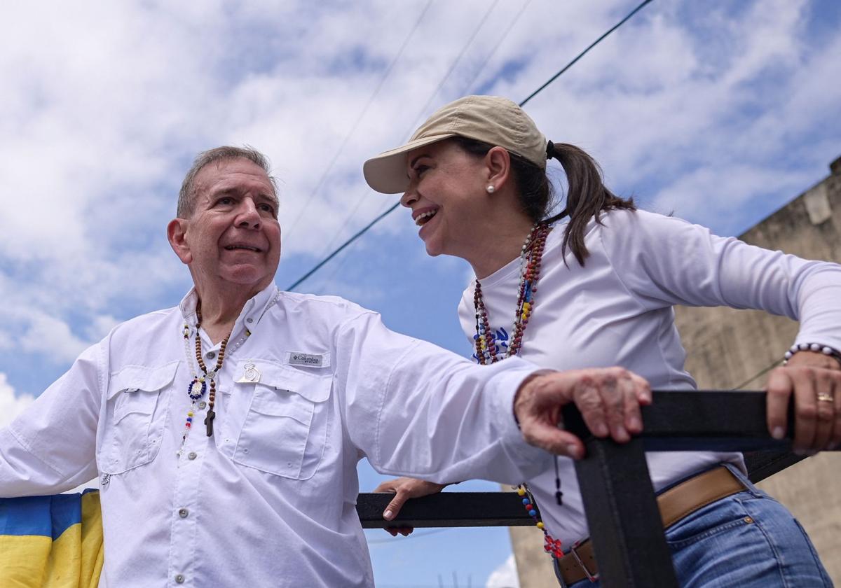 Los opositores venezolanos Edmundo González Urrutia y María Corina Machado.