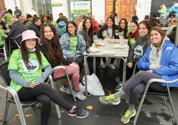 La marea solidaria contra el cáncer llena las calles del entorno de Recoletos y los locales próximos