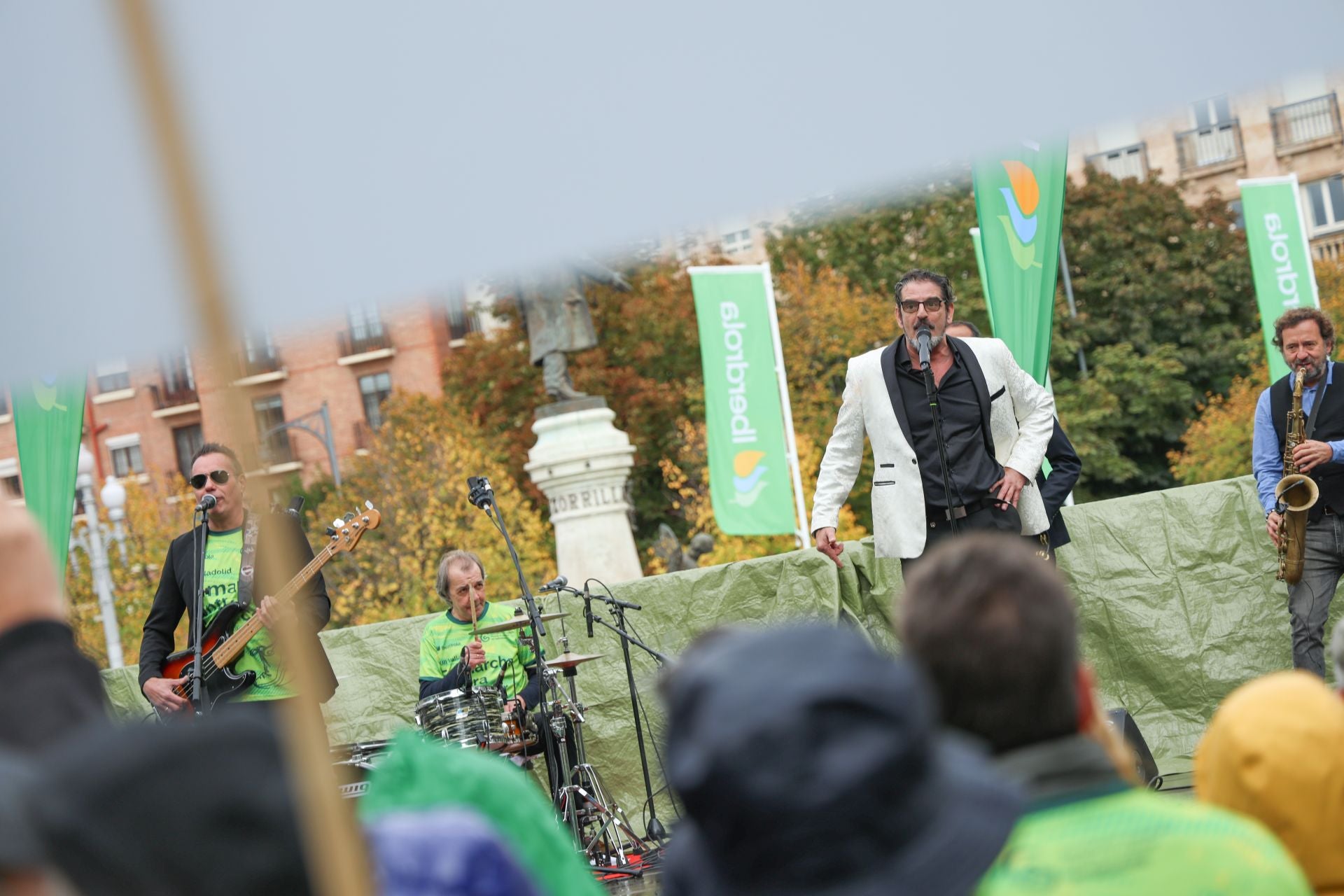 Ambiente posterior a la Marcha Contra en Cáncer en Valladolid. Concierto de 'Los pichas'