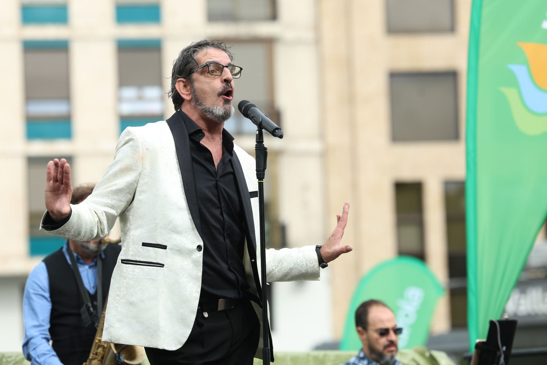 Ambiente posterior a la Marcha Contra en Cáncer en Valladolid. Concierto de 'Los pichas'