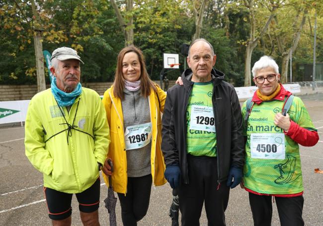 Bonifacio, Soraya, José Luis y María Isabel, los primeros en llegar a la línea de salida.