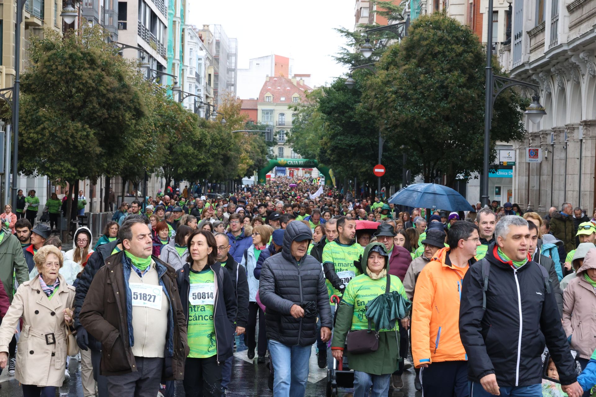 Todas las imágenes de la XIII Marcha contra el cáncer en Valladolid (1/3)