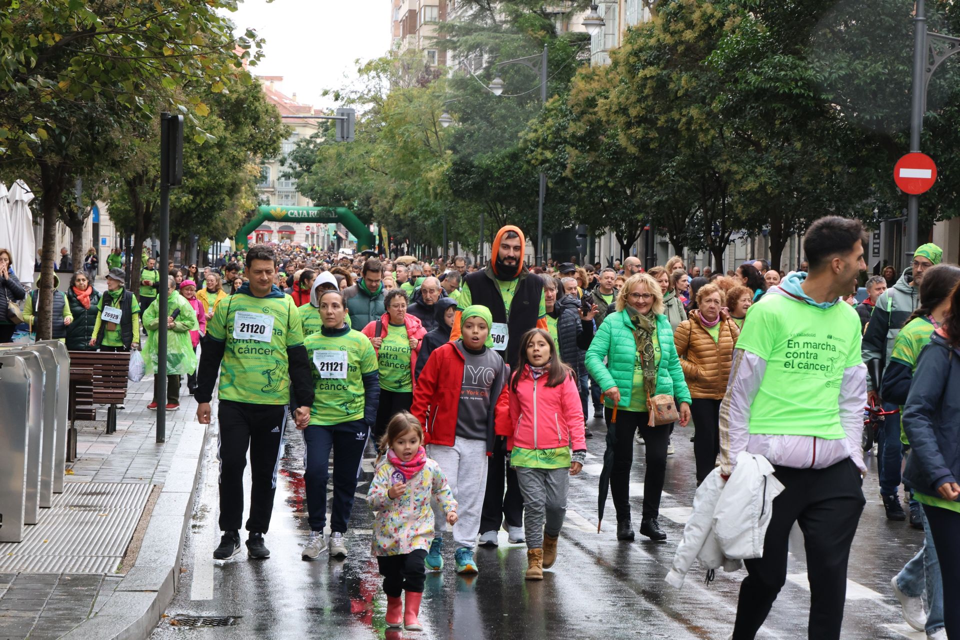 Todas las imágenes de la XIII Marcha contra el cáncer en Valladolid (1/3)